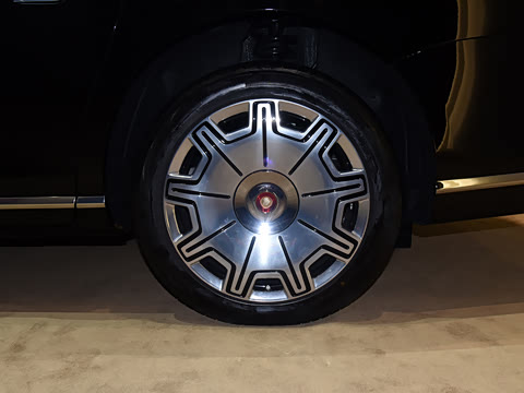 2026�� 4.0T V8 ��ϼ���ư�