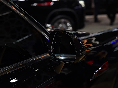 2026�� 4.0T V8 ��ϼ���ư�