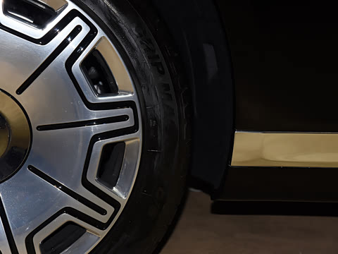 2026�� 4.0T V8 ��ϼ���ư�