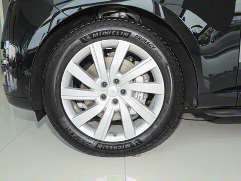 2025�� 3.0 L6 360PS ʢ����