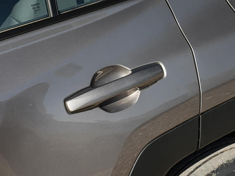 2026�� 2.0L ����������