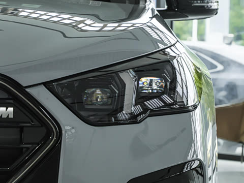 2026�� M35i