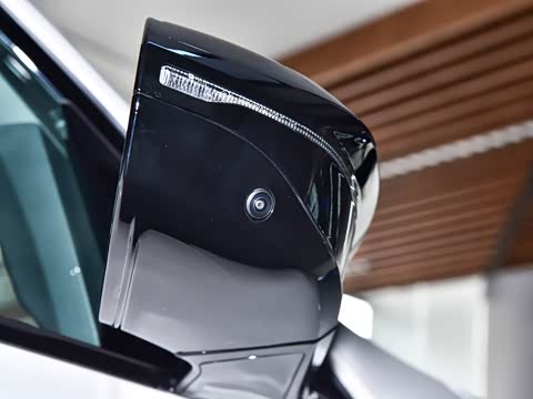 2026�� M50 xDrive