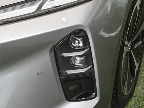 2025�� 100kWh Touring