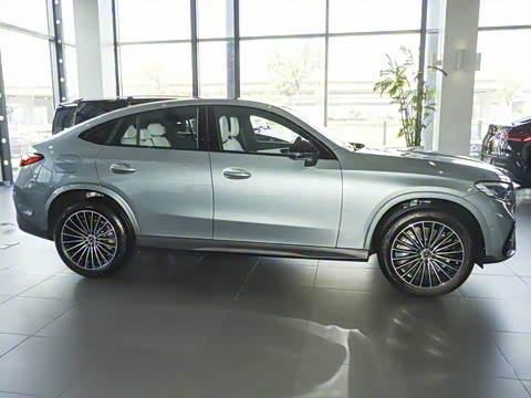 2026�� GLC 300 4MATIC ����SUV