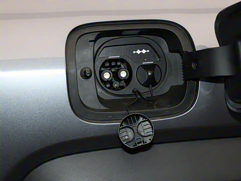 2025�� 210KM ����Ultra��