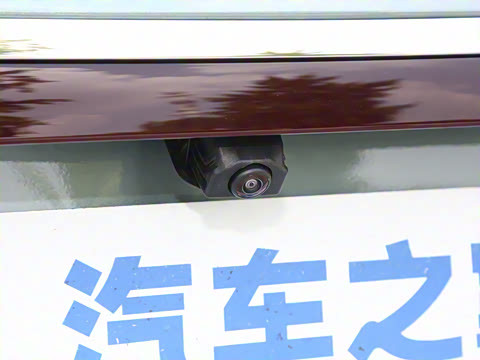 2025�� �Ŀ� E 260 L �˶���