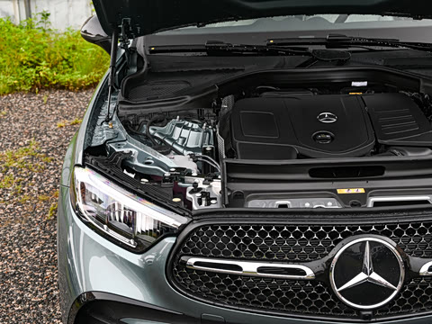 2025�� �Ŀ� GLC 300 4MATIC ����SUV