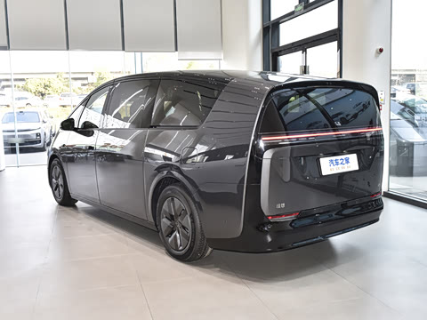 2025�� Ultra ���ܻ��°�