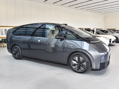 2025�� Ultra ���ܻ��°�