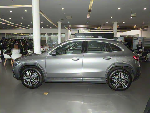 2025�� �Ŀ� GLA 220