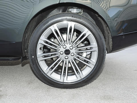 2026�� 3.0 L6 400PS AB�����