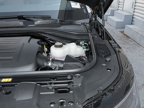 2026�� 3.0 L6 400PS AB�����