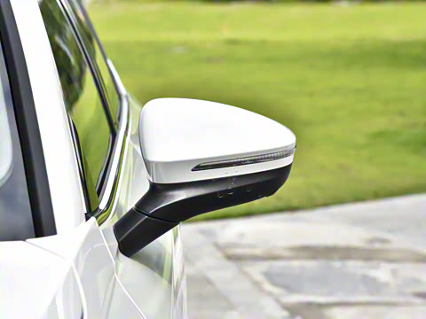 2026�� L 300TSI DSG ������