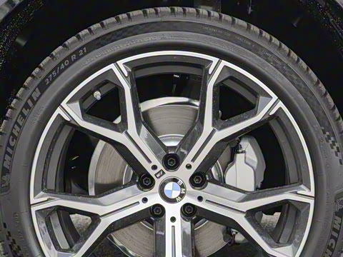 2025�� xDrive 30Li ������M�˶���ҹ��װ