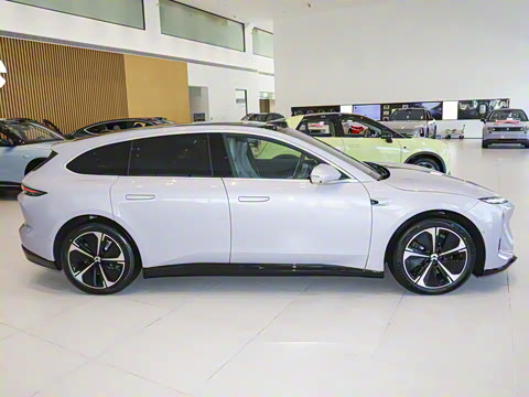 2025�� 100kWh Touring