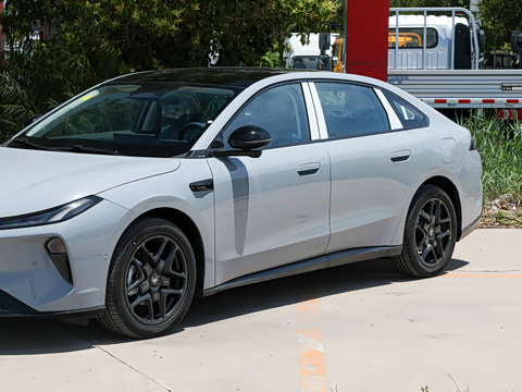 2026�� 535 MAX+�����