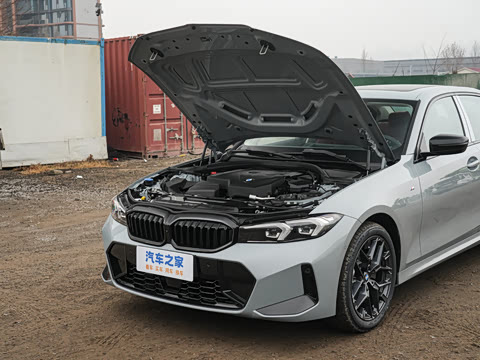 2026�� 330Li M�˶���ҹ��װ