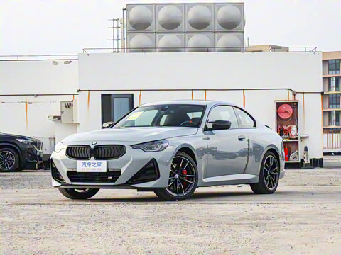 2025�� M240i xDrive