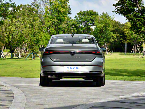 2026�� L 300TSI DSG ������