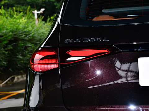 2026�� GLC 300 L 4MATIC ������ 7��