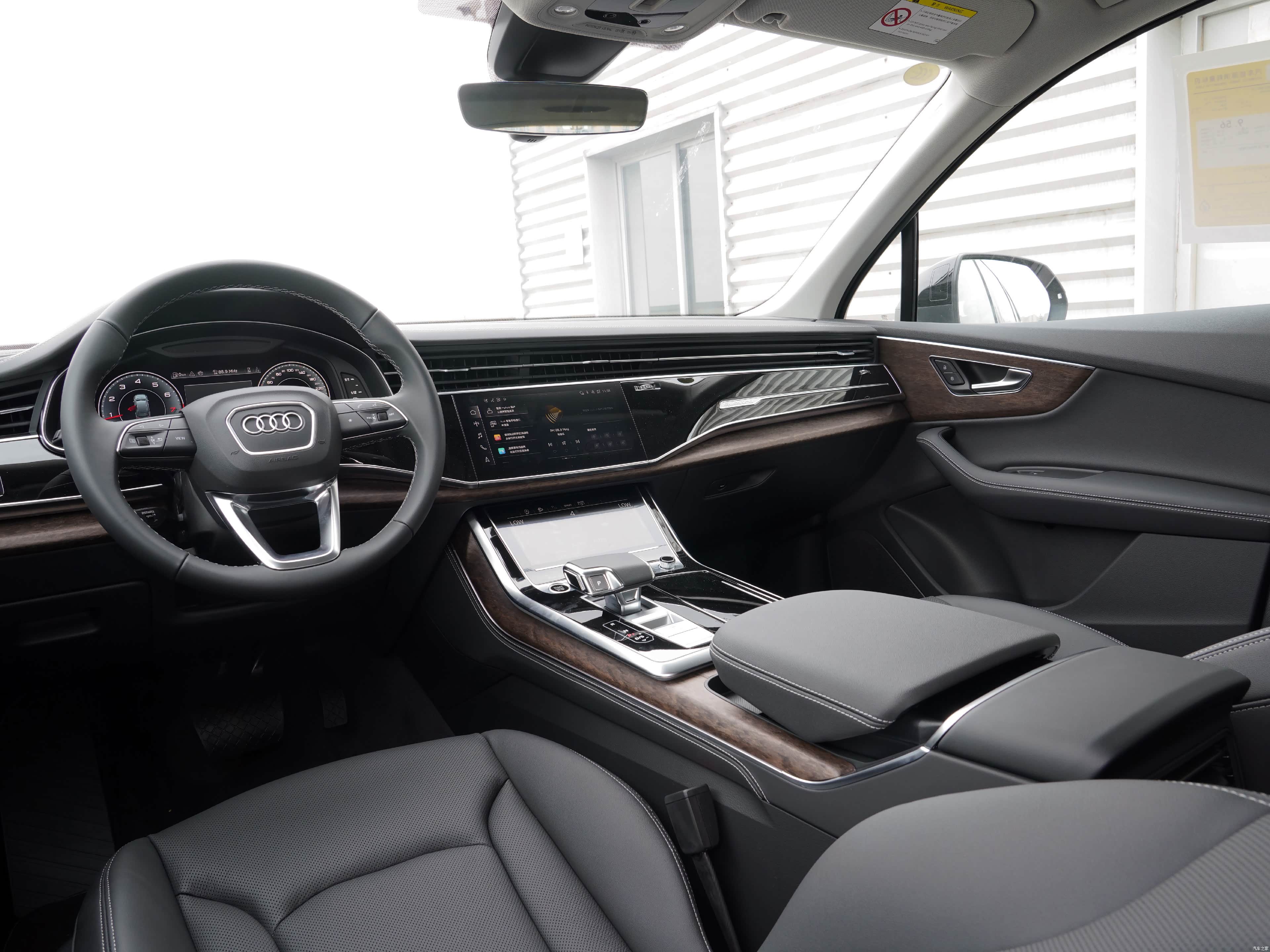 Audi Q7, миниатюра 13
