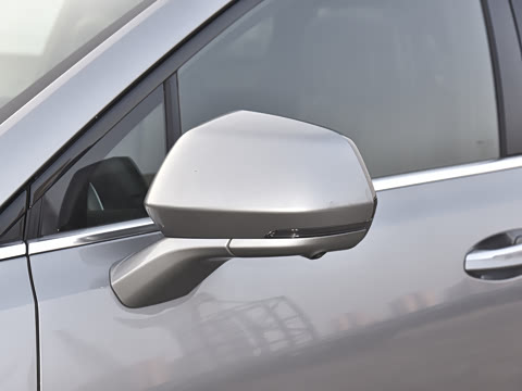 2026�� 2.0T �󶼻���