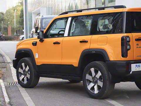 2025�� Ԫ�����а�