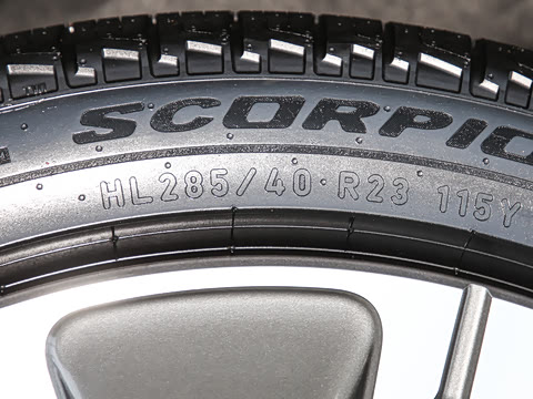 2025�� 3.0 L6 400PS �䷶�ӳ���