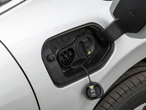 2026�� 705km MAX����������