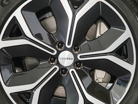 2025�� 705km Max