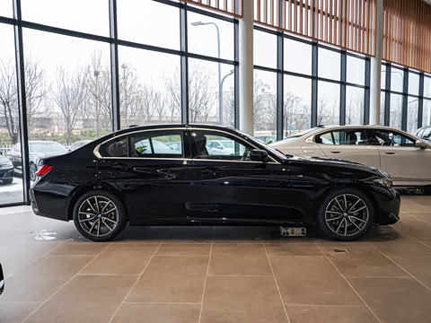 2026�� 325Li M�˶���װ