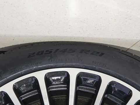 2025�� ���� Ultra�� 53.4kWh 6���� (896�߼����״