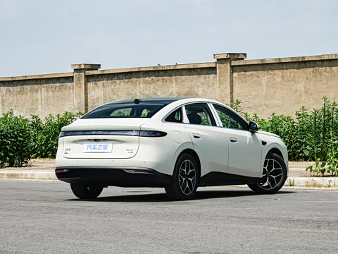 2027�� EV 530KM������