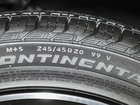 2025�� 2.0T ������ҫ��