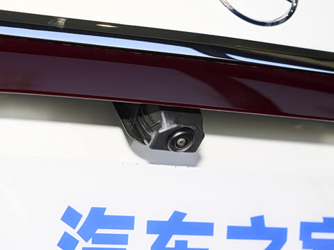 2026�� E 300 �������˶���