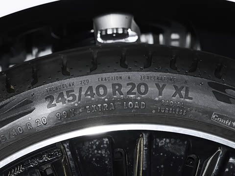 2026�� E 300 �������˶���