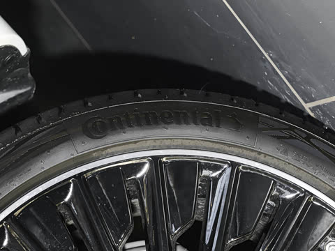 2026�� E 300 �������˶���