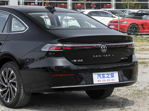 2026�� L 300TSI DSG ������