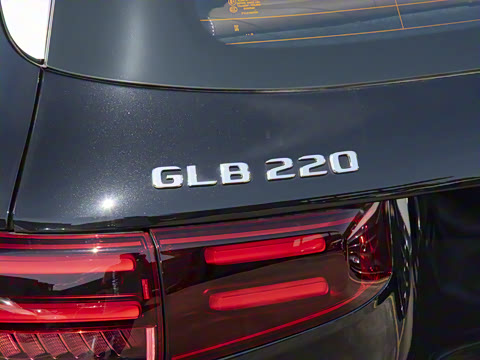 2026 GLB 220 ʱ