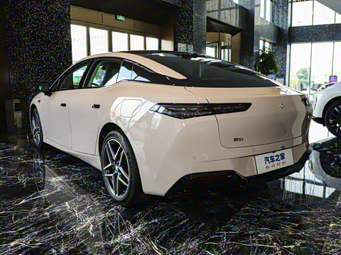 2025�� 710 Max��