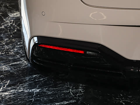 2025�� 710 Max��