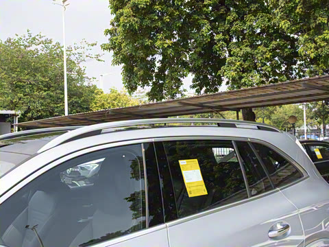 2025�� �Ŀ� GLC 260 L 4MATIC ������