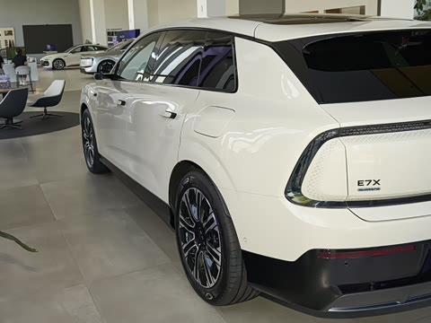 2026�� �ȷ�quattro��