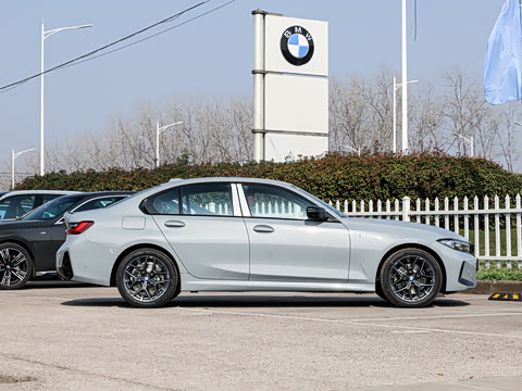 2026�� 330i M�˶���ҹ��װ