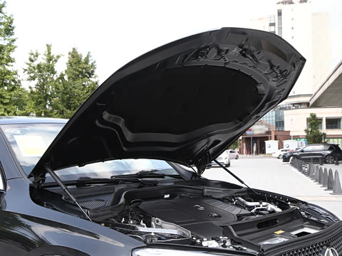 2026�� GLC 260 4MATIC ����SUV