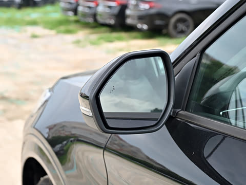 2027�� 2.3T EcoBoost ��������plus�� 7��