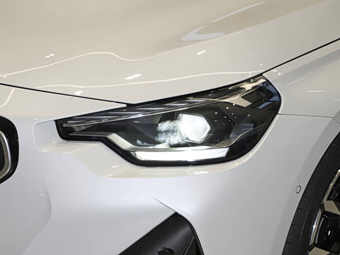 2026�� 225i M�˶���ҹ��װ