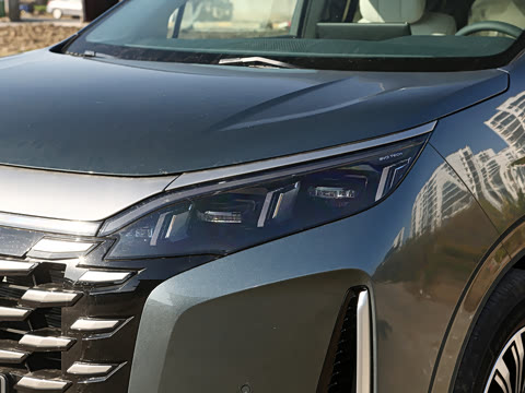 2026 DM-i 1.5T 218KM Խ