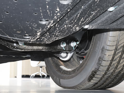 2025�� 825 Max��